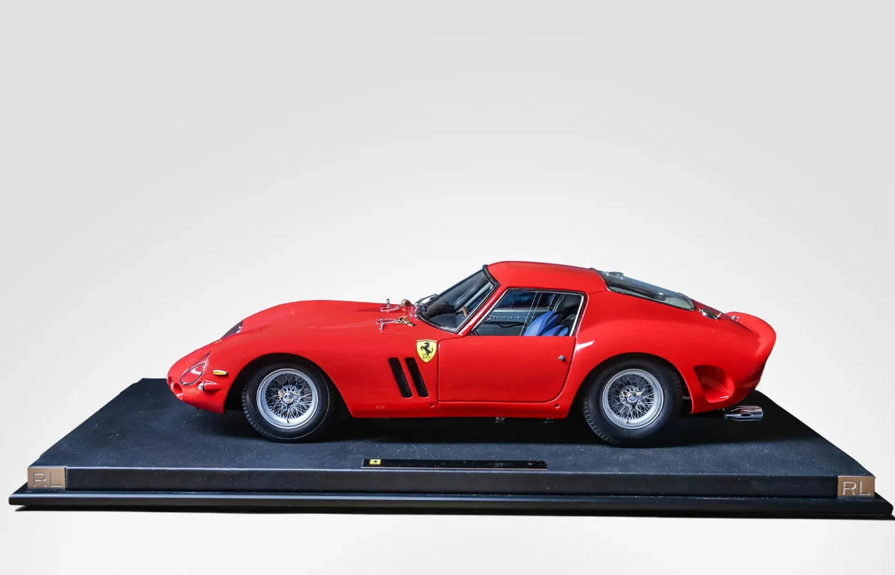 Ferrari 250 GTO 1:8 — Вид сбоку