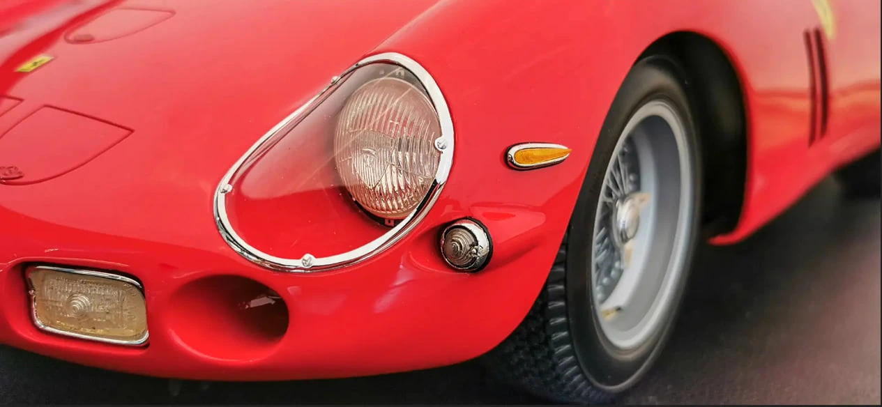 Ferrari 250 GTO 1:8 — Передняя фара и колесо