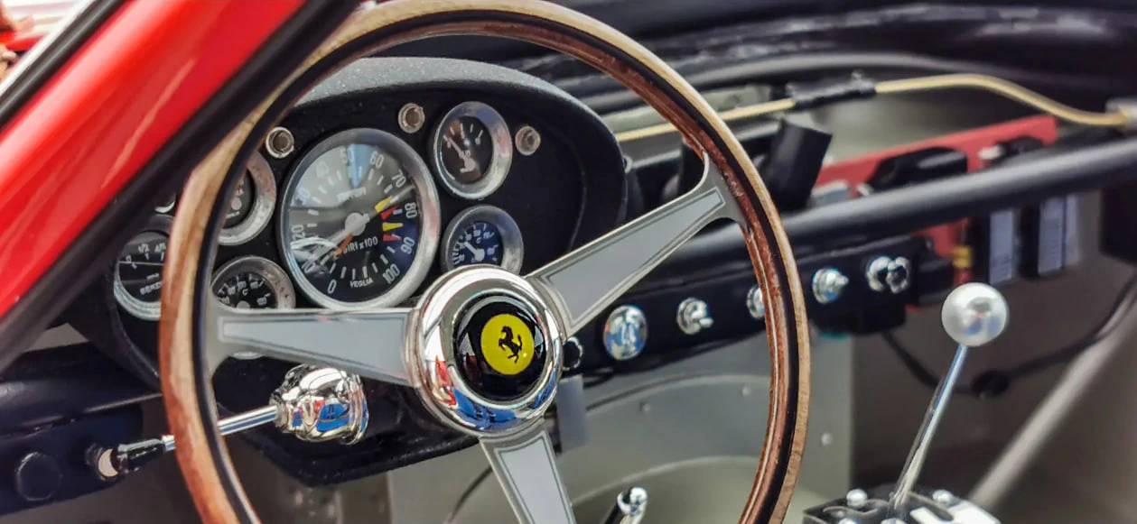 Ferrari 250 GTO 1:8 — Руль и приборы